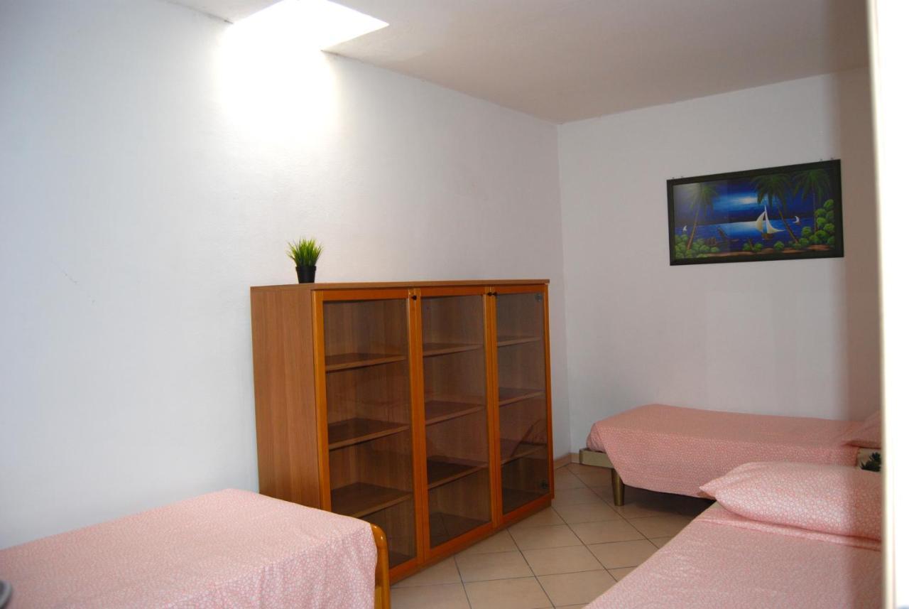 Case Vacanza Le Vele Desenzano del Garda Luaran gambar