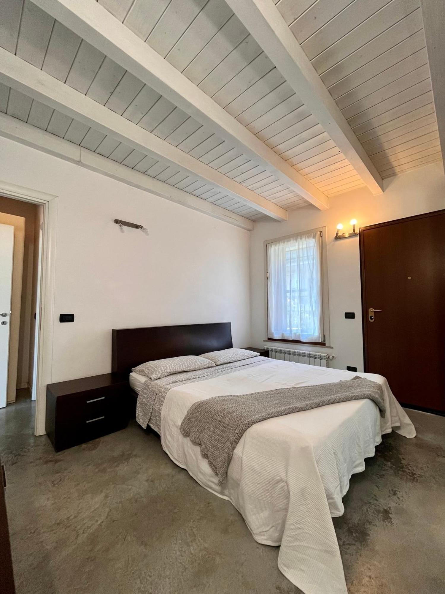 Case Vacanza Le Vele Desenzano del Garda Luaran gambar