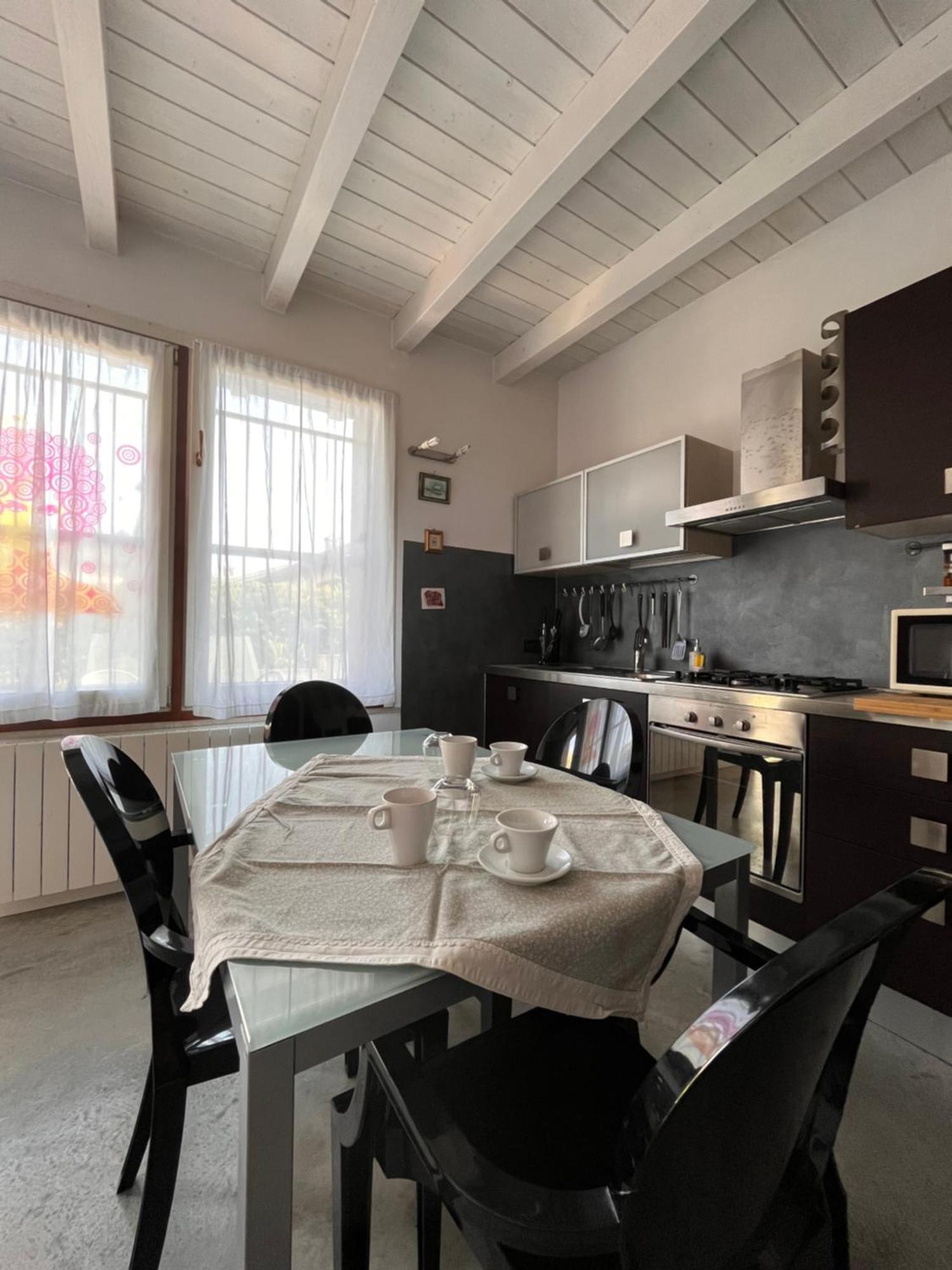 Case Vacanza Le Vele Desenzano del Garda Luaran gambar
