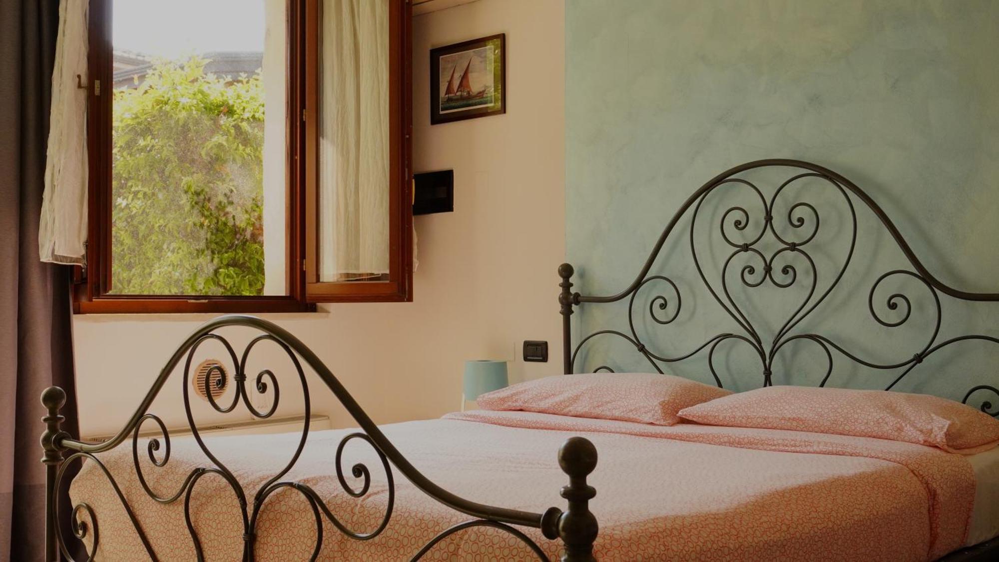 Case Vacanza Le Vele Desenzano del Garda Luaran gambar